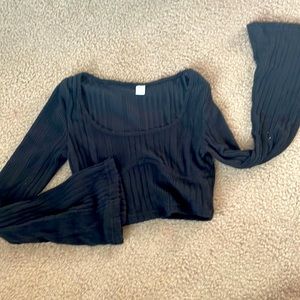 Long sleeves crop top